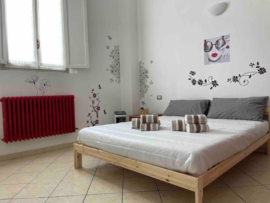 Ferienwohnung Minimal Loft In Centro A Piacenza Exterior foto
