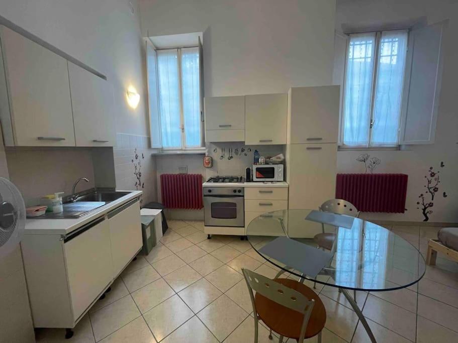 Ferienwohnung Minimal Loft In Centro A Piacenza Exterior foto